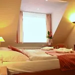 Hotel Lazensky Pyramida I