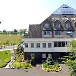 Lazensky Pyramida I