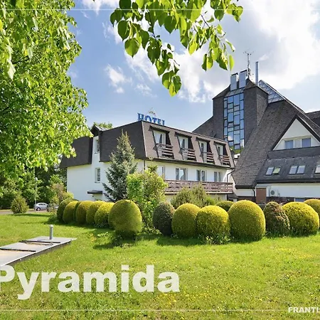 Otel Lazensky Pyramida