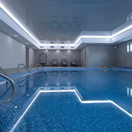 Lazensky Pyramida I Hotel