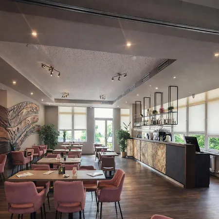 Lazensky Pyramida I Hotel