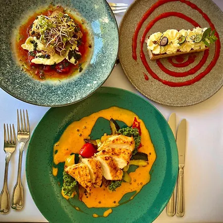 Lazensky Pyramida Szálloda 4*