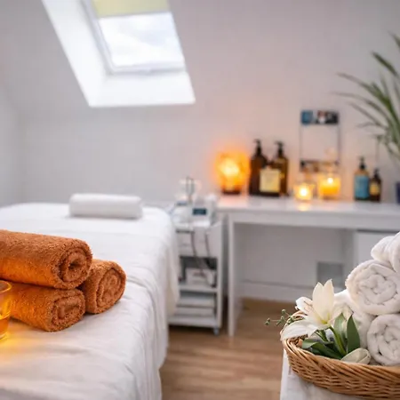 Lazensky Pyramida Otel Františkovy Lázně