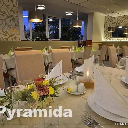 金字塔1号温泉酒店 酒店 4*