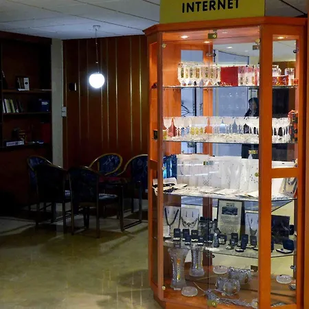 Lazensky Pyramida 4*