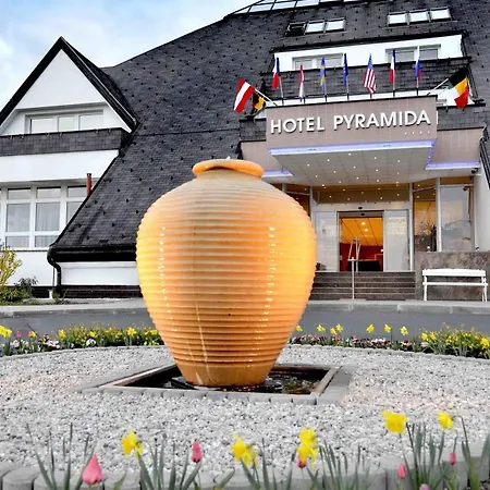 金字塔1号温泉酒店