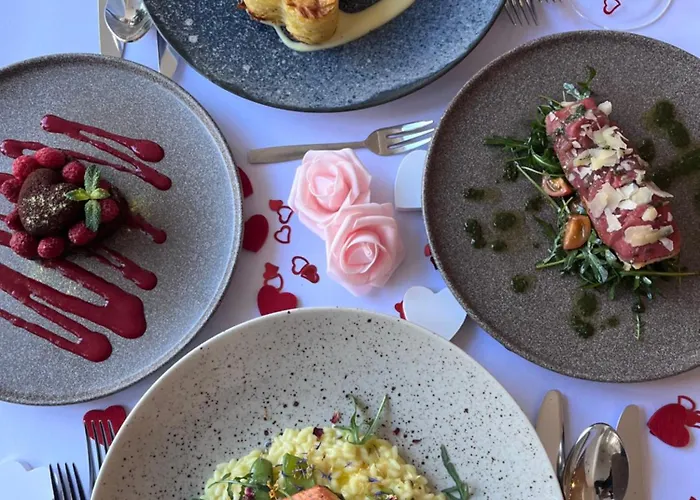 Lazensky Pyramida Hotell