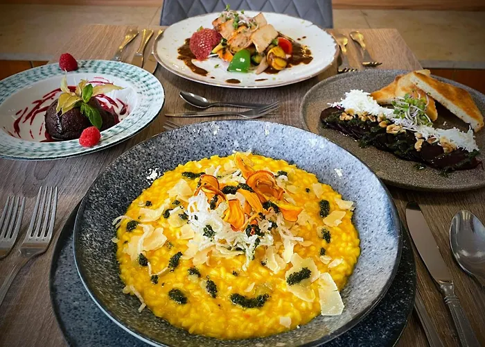 Hotell Lazensky Pyramida