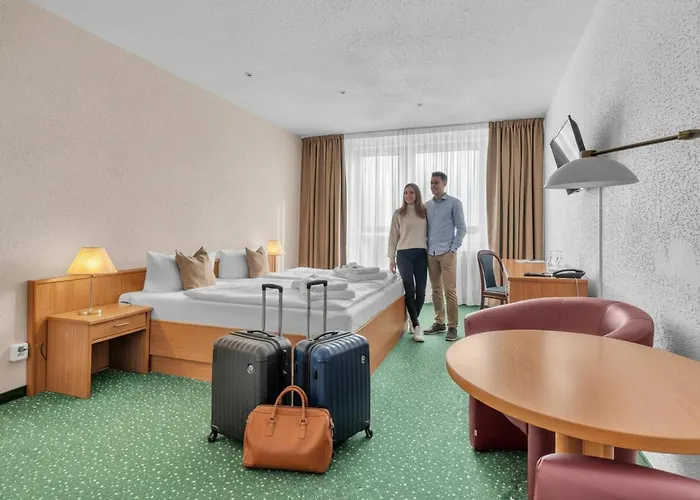 Lazensky Pyramida 4*