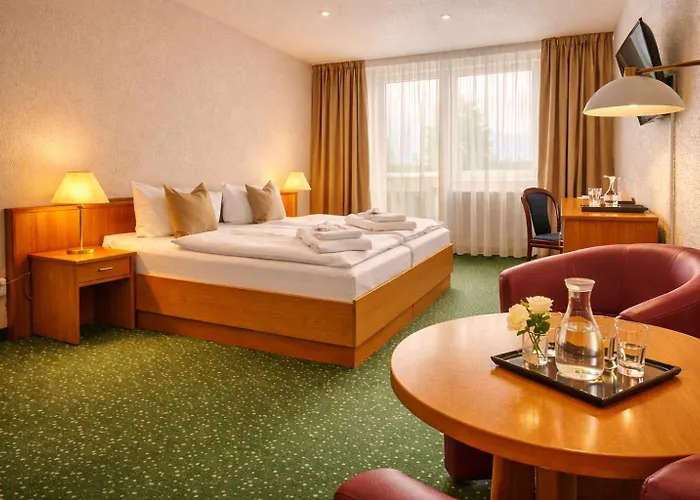 Lazensky Pyramida Hotel