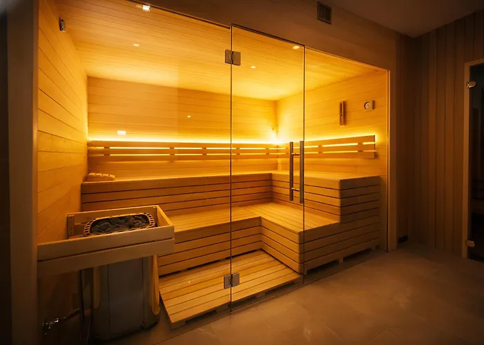 Hotell Lazensky Pyramida