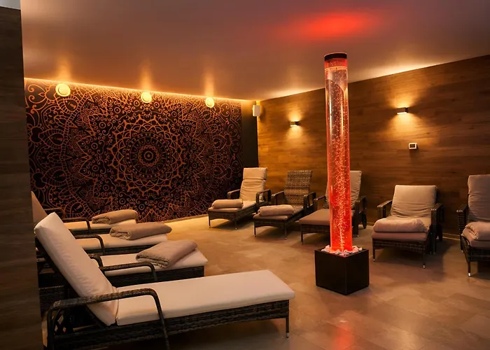 Lazensky Pyramida Hotell Františkovy Lázně