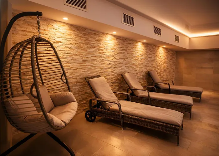 Hotel Lazensky Pyramida 4*