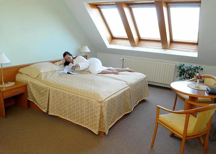 Lazensky Pyramida Hotel Františkovy Lázně