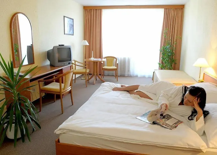 Lazensky Pyramida Hotel Františkovy Lázně