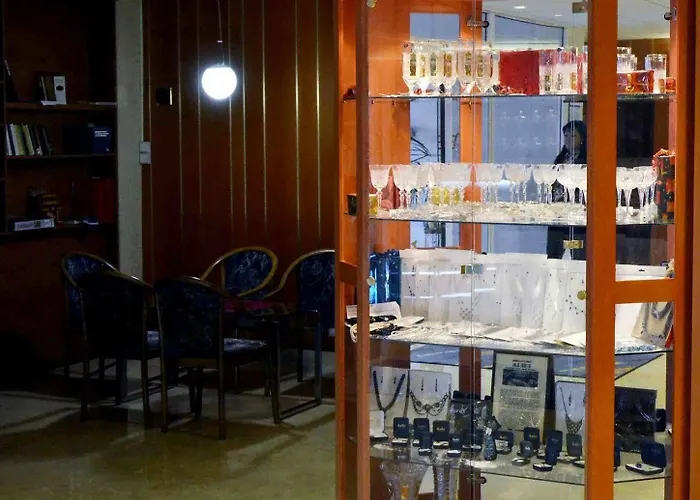 Lazensky Pyramida 4*