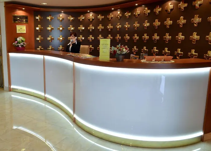 Lazensky Pyramida 4*